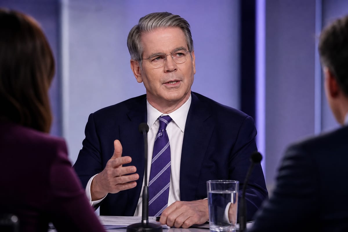 Brief IA : Scott Bessent critique les PDG IA pro-régulation d’État
