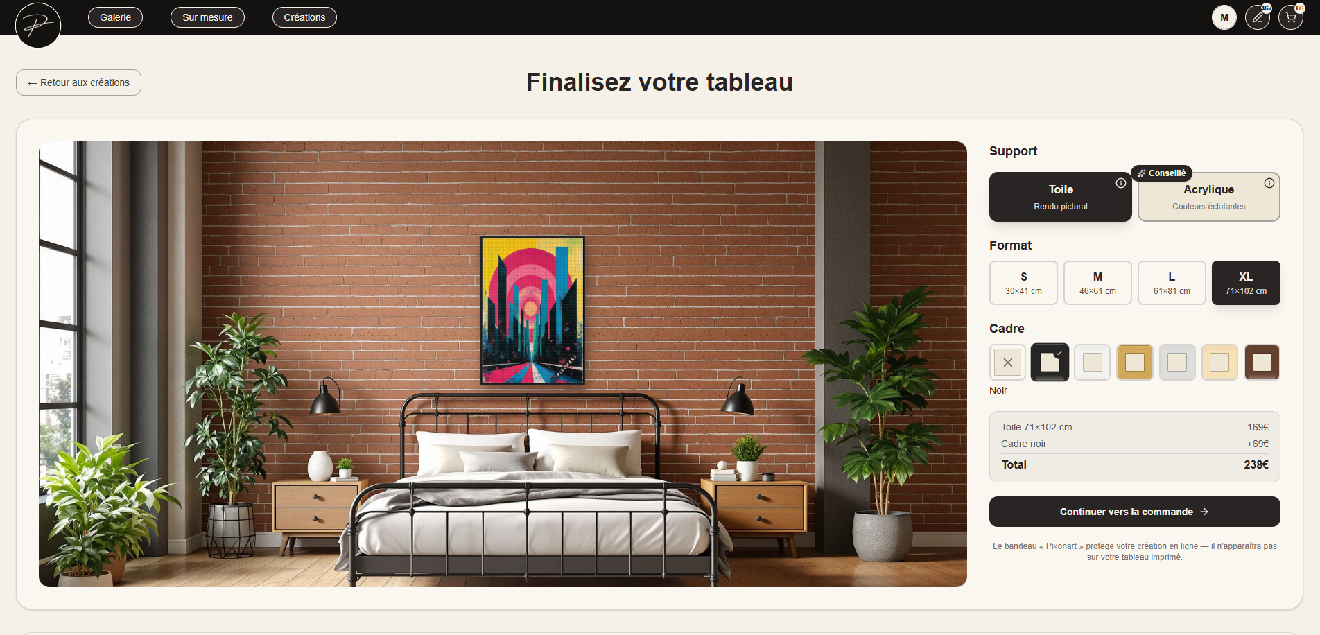 L'œuvre choisie, montrée dans un intérieur, puis le choix du format, du support et du cadre.